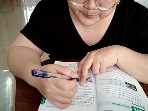 XXX chat uživo modela AngelwithEcup