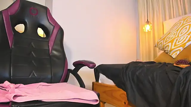 Chat +18 de Demon_lala ao vivo