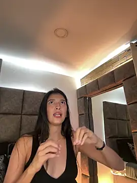 BrigitteVons: онлайн-секс-чат