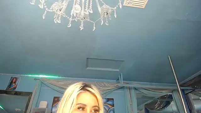 ADRIANNA_FOX's Live XXX Chat