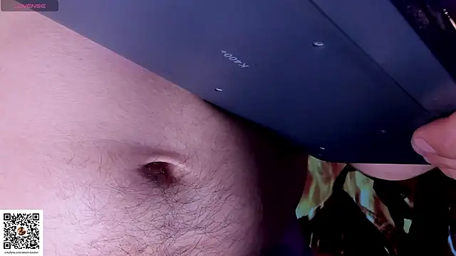 ADAM_BOUTON_'s Webcam Show