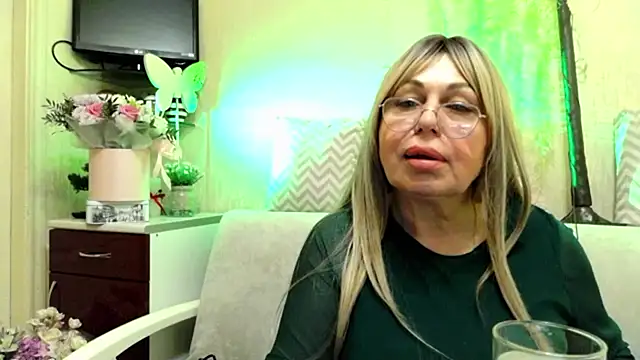 SusieNoreen Live XXX-chat