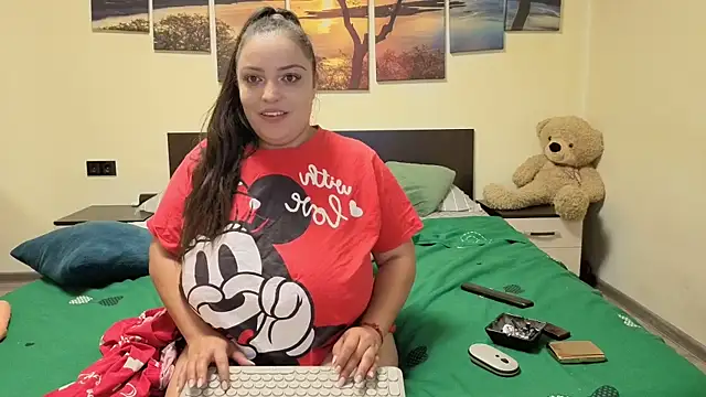 adelline's Live XXX Chat