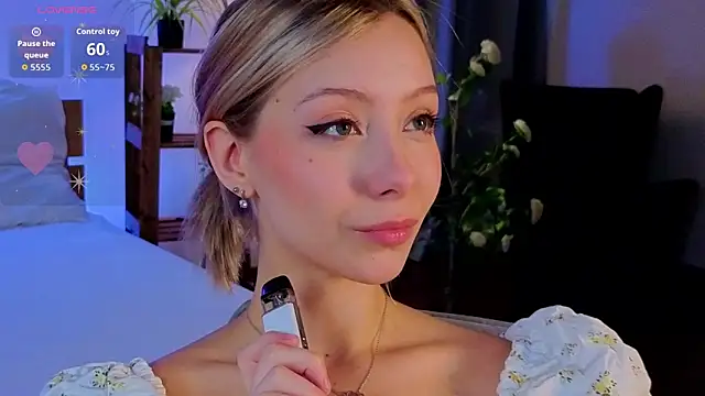 LumMina live XXX chat