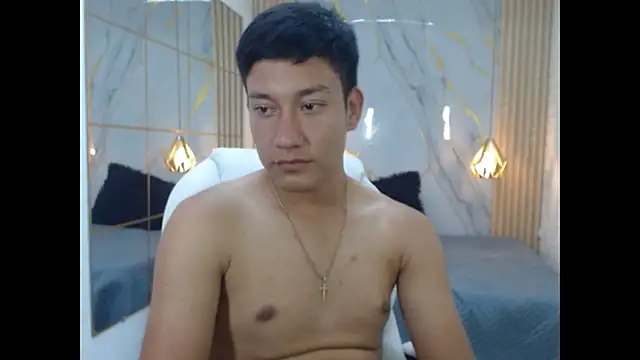 DominantBoy4 webcam show