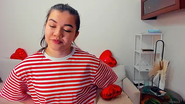 ShanaYockのライブXXXチャット