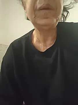 NakedMILFx 现场XXX聊天