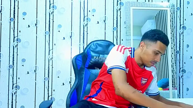 Charlies_Fox webcam show