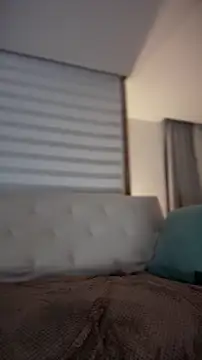 Holli_woul Chat XXX live