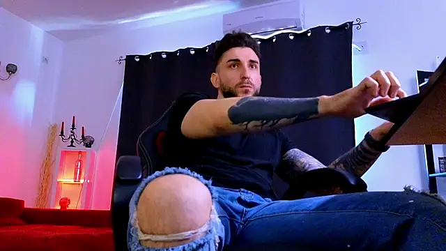 Chat +18 de MightyAaron66 ao vivo