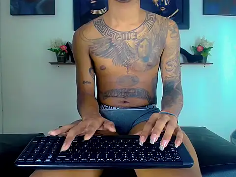 Show de Tatoo_Noah na webcam