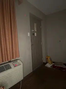 Chatroom XXX en direct de Stressreliever82