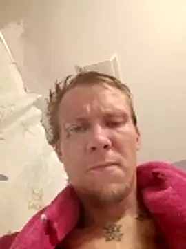 Pokazy przed kamerką – TooMuchSex69