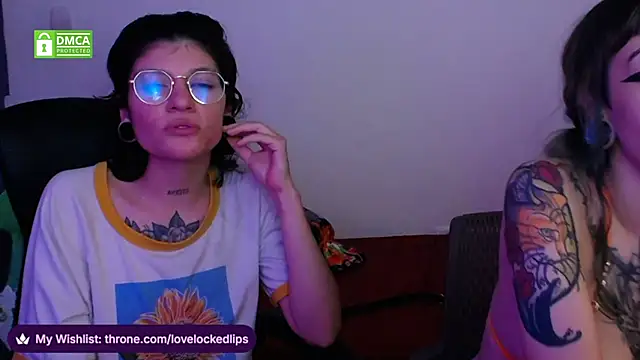 lovelockedlips' Live XXX Chat