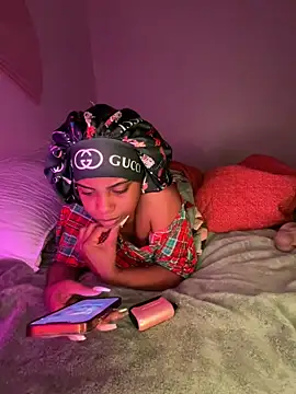 TheRealOshunQueen's Live XXX Chat