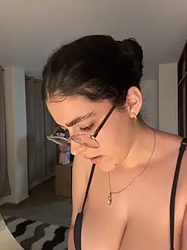 Czat XXX na żywo – _Niah_