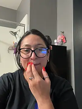 XXX chat uživo modela Goddessxxrosexx