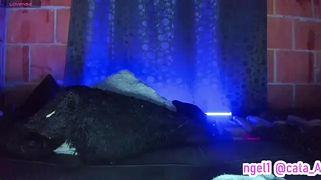 XXX chat uživo modela Cata-angel