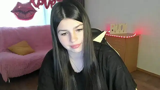 Pokazy przed kamerką – KisaModel