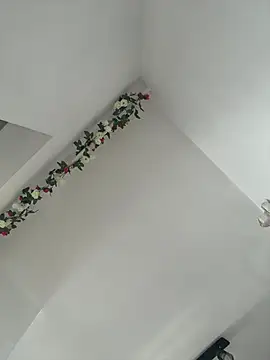 LoreennAny Webcam show