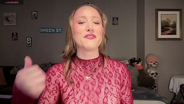 Show modela greenxxxqueen na web-kameri