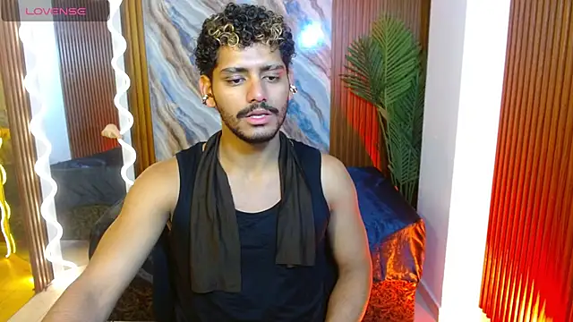 milo_tay Live XXX Chat