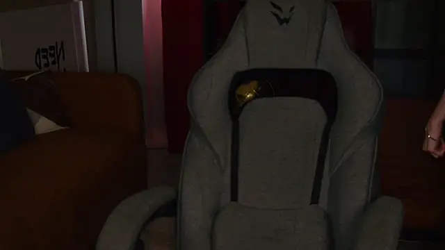 Chat XXX en directo de KiraMontoya