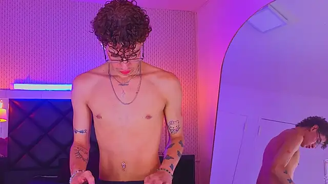 nova_salvatoreのウェブカメラショー