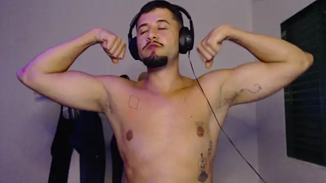 عرض كام guzzfit