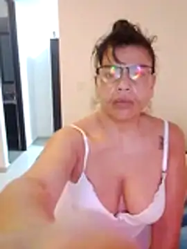 jennifer_0717 Chat XXX in diretta