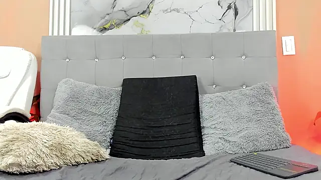 Ivy_Heat live XXX chat