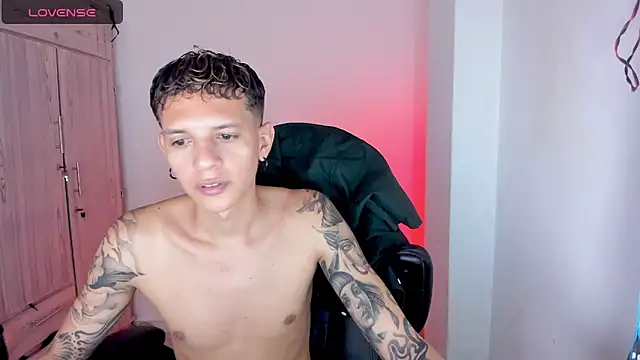 tylernova Pertunjukan Webcam