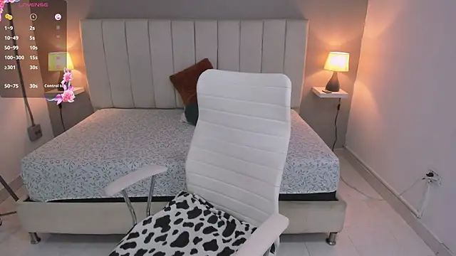 milkk_ 现场XXX聊天