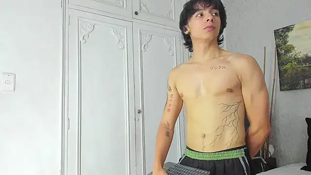 دردشة Tyler_durten الجنسية المباشرة