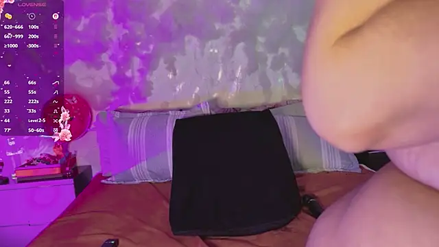 emmajohnss' Live XXX Chat