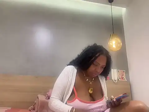 ChocolateCakeQueen: онлайн-секс-чат