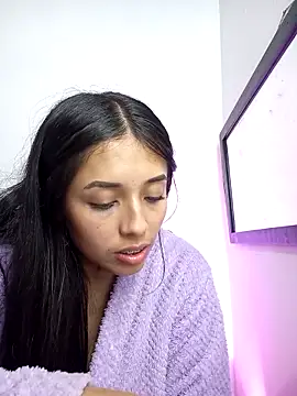 Chatroom XXX en direct de Sofia_888