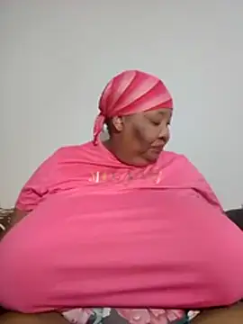 nancy111 Adlı Modelin Canlı XXX Sohbeti