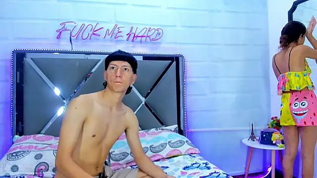 Chat XXX en directo de BunnyLove_