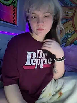 Chat +18 de Cutiepiespanks ao vivo