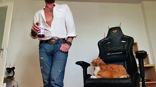 แชท XXX สดของ ChrisKox