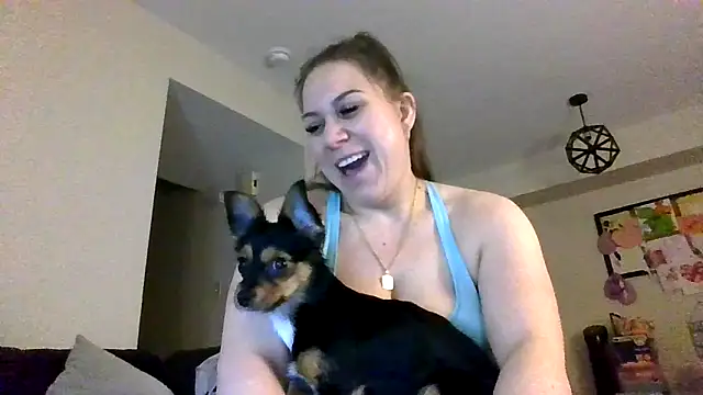 thedevinemama: διαδικτυακό σόου στην κάμερα