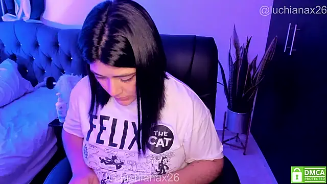 Chatroom XXX en direct de lucy26_