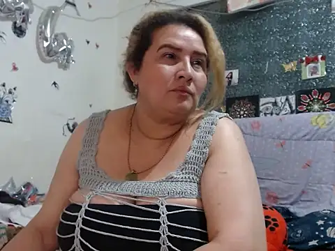 Perla1981-- 现场XXX聊天