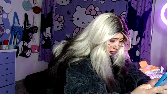 lussyevans24n Live XXX chat