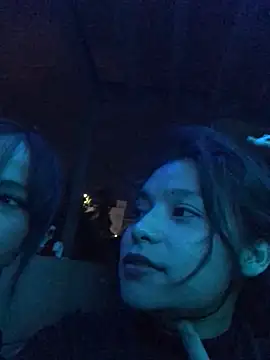 3littlesのライブXXXチャット