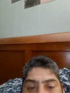 Sexylobo831: διαδικτυακό σόου στην κάμερα