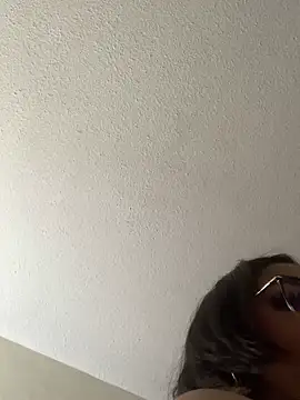 LilithMonette 即時 XXX 聊天