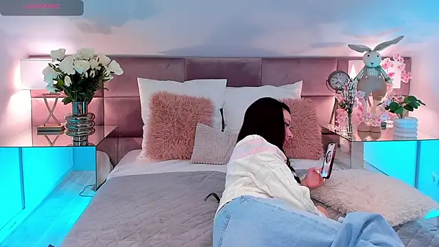 Онлайн чат XXX MiaMuse