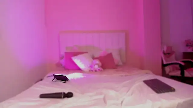 RoxanaRide's Live XXX Chat